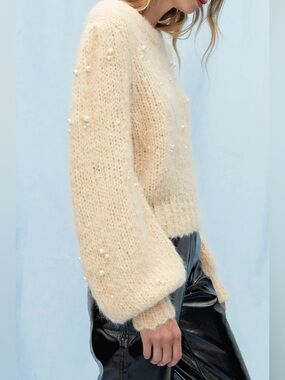 Wilfred Le Fou Shimmy Romantic Modest Coquette Pearl Alpaca Blend Chunky Sweater